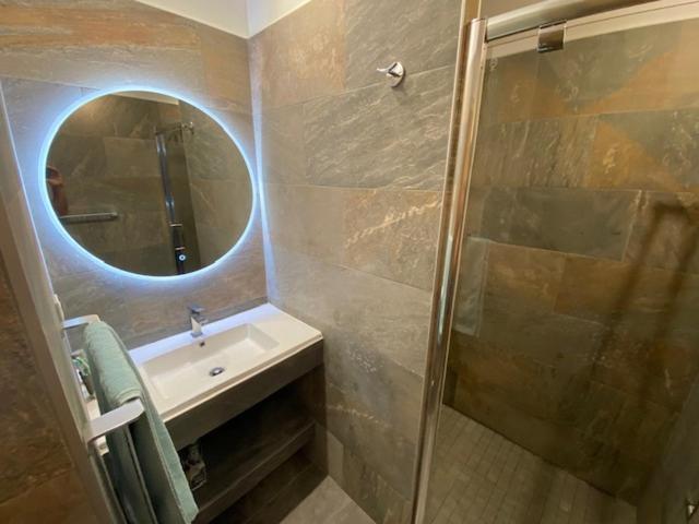 Villas Valinco San Martinu Corse Du Sud - Vue Et Proche Mer - Piscines-7 Chambres Олмето Екстериор снимка